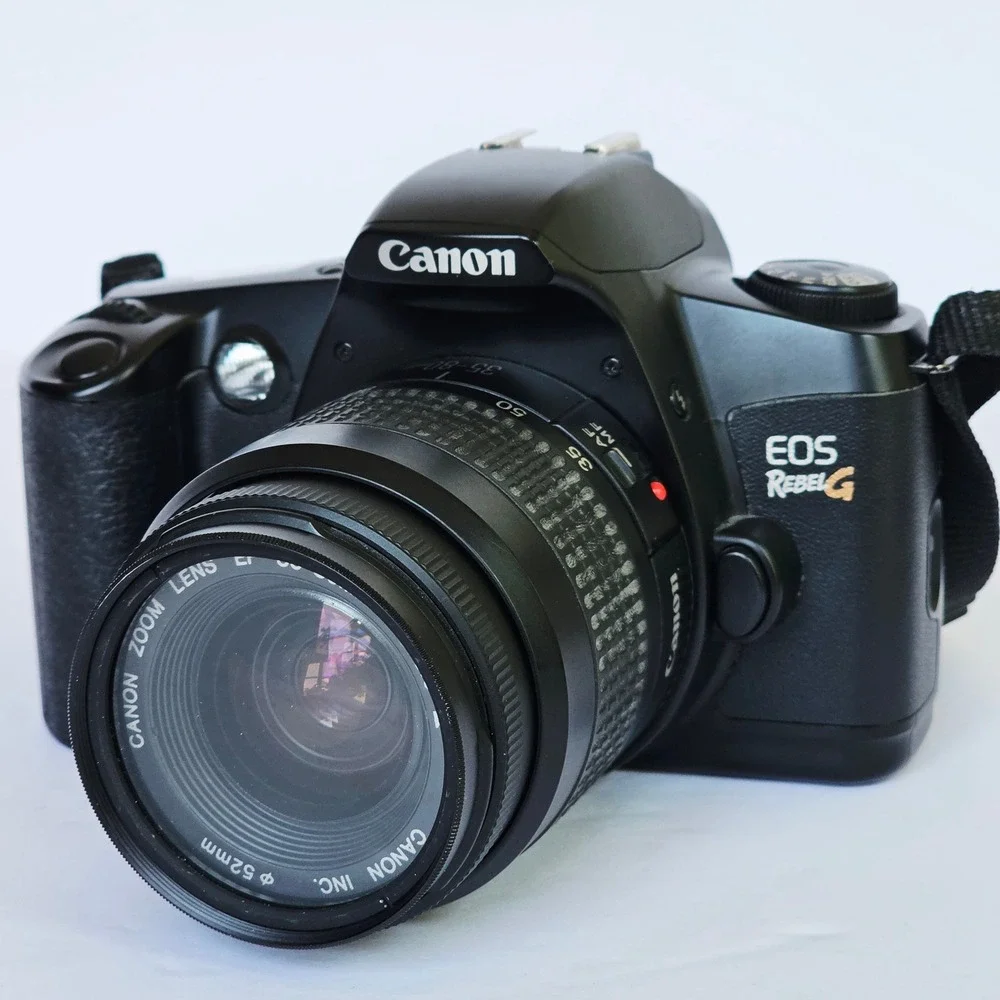 Vtg Y2K Canon EOS Rebel G 35mm SLR Film Camera Bundle w/ 3 Lenses & Bag Retro